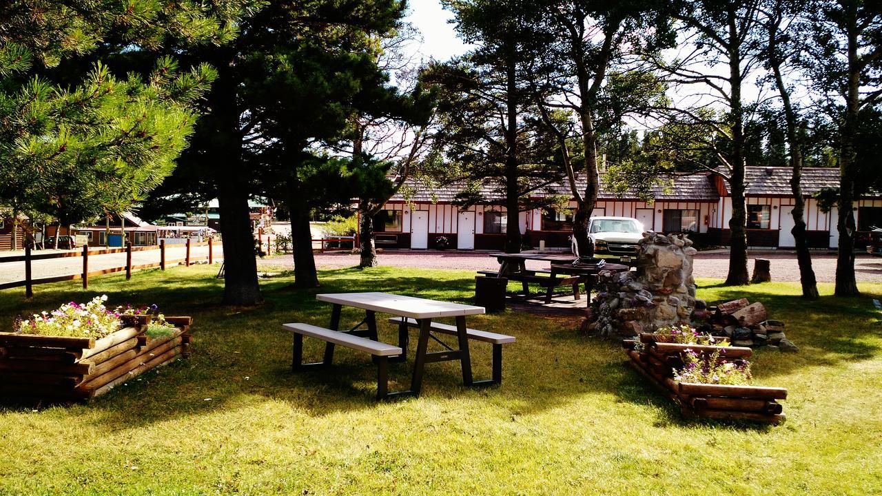 East Glacier Motel & Cabins East Glacier Park Village Exterior photo